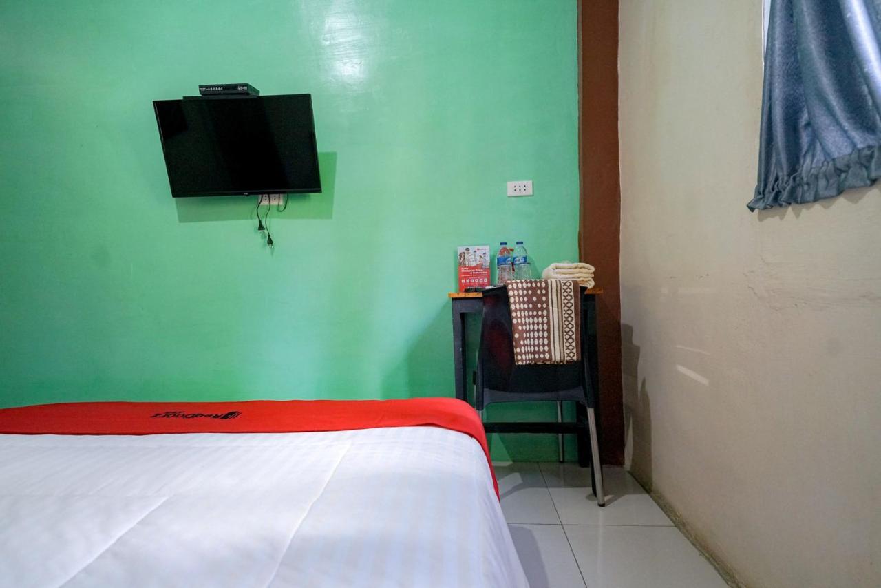 Готель Reddoorz Syariah Near Bukit Teletubbies Padangsidempuan Екстер'єр фото