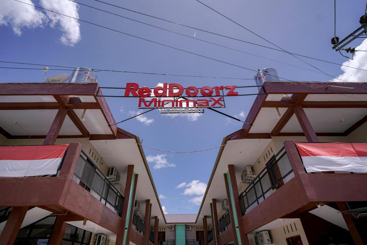 Готель Reddoorz Syariah Near Bukit Teletubbies Padangsidempuan Екстер'єр фото